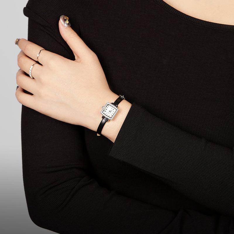 Close-up of Model Weari