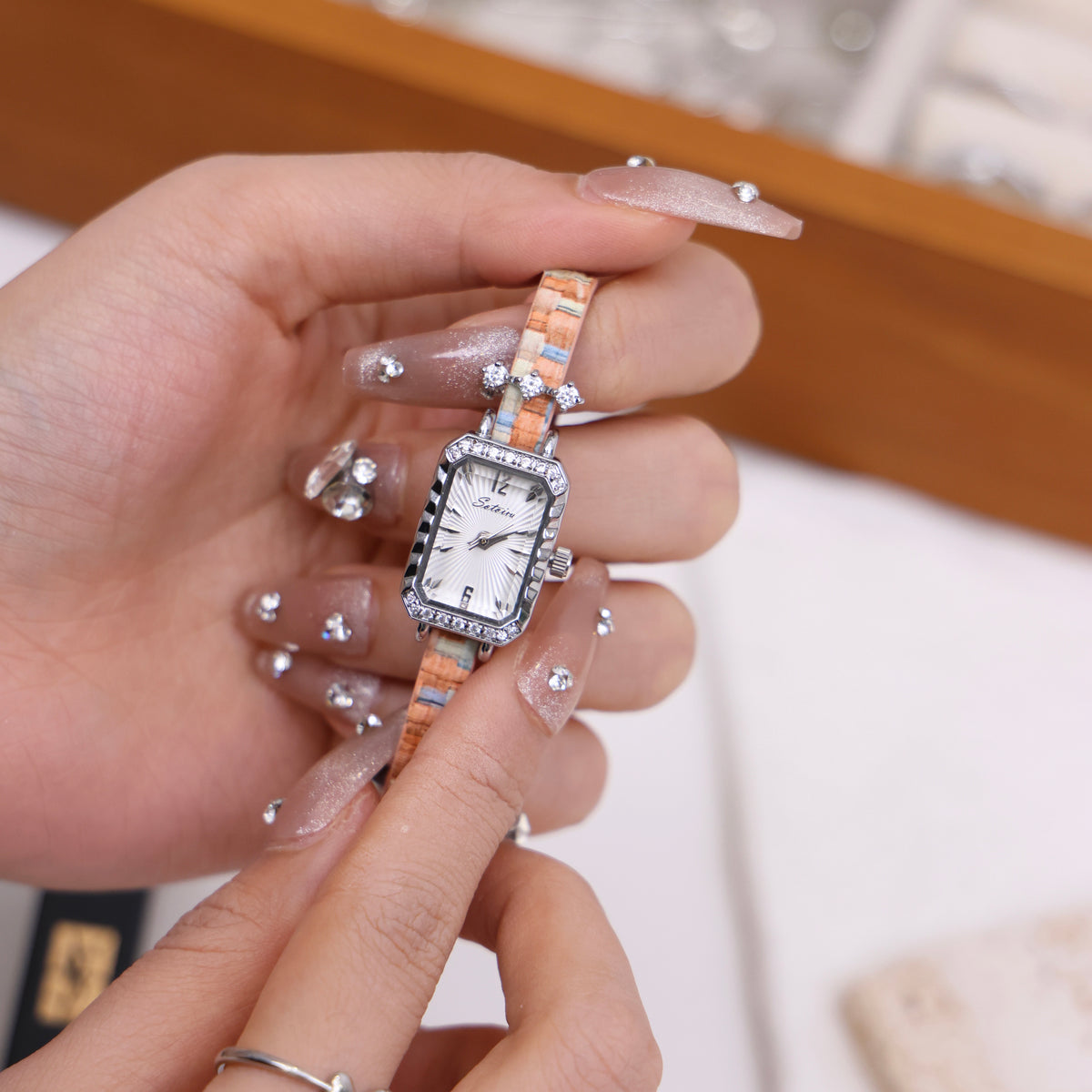 Sotoiru Rectangular Interchangeable Strap Watch